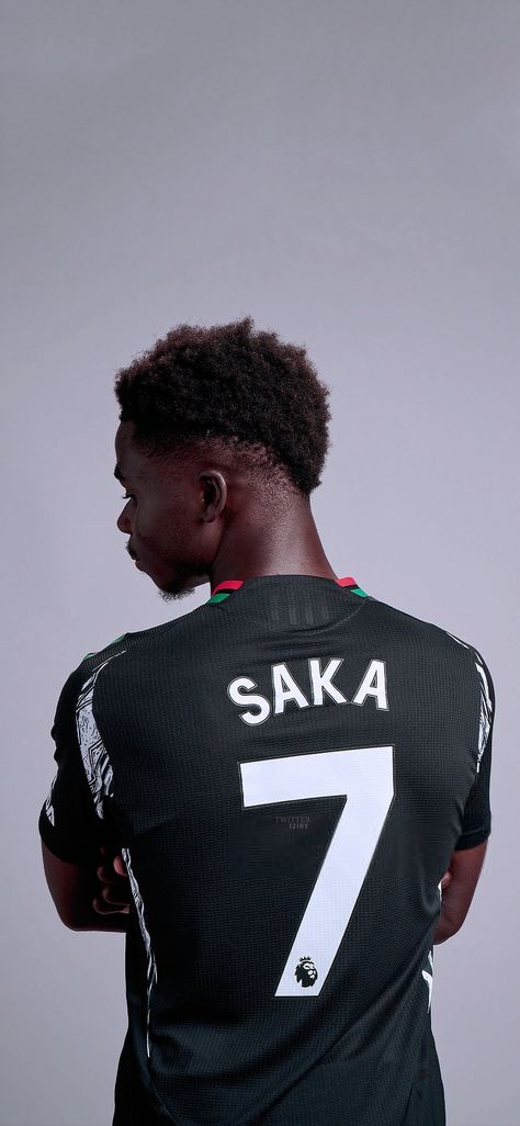 Saka Wallpaper, Arsenal Kit, Arsenal Fc Wallpapers, Arsenal Wallpapers, Arsenal Jersey, Bukayo Saka, Genos Wallpaper, Football Players Photos, Fake Money