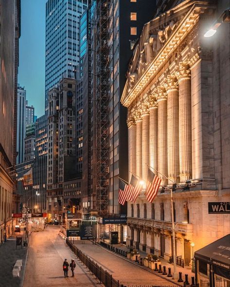 New York City Aesthetic Night, Joe Thomas, New York Stock Exchange, New York City Aesthetic, New York City Photos, Visit New York City, New York Night, Cityscape Photography, Washington Square Park