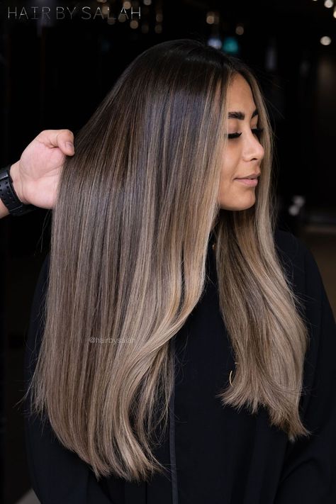 Contouring Hair, Beige Hair Color, Beige Blonde Hair, Rambut Brunette, Beige Hair, Black Hair Balayage, Brown Hair Inspo, Brunette Hair With Highlights, Balayage Hair Dark