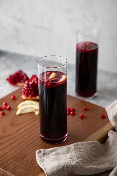 Lambrusco Wine Sangria Recipe. A delicious red Christmas sangria with Lambrusco wine and pomegranates. Riunite Lambrusco recipe. Lambrusco Sangria, Lambrusco Wine, Wine Sangria Recipe, Pomegranate Sangria, Winter Sangria, Sparkling Red Wine, Christmas Sangria, Lemon Seeds, Wine Sangria