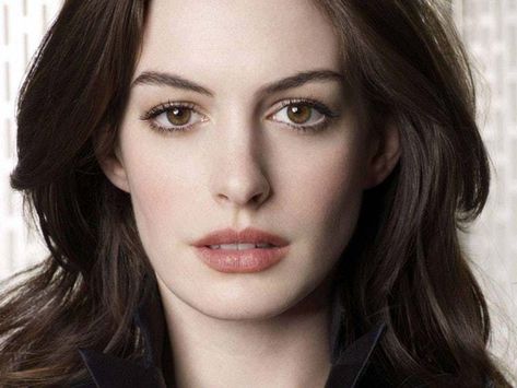 Anne Hathaway is listed (or ranked) 1 on the list The Most Gorgeous Women with Doe Eyes Anne Hattaway, Droopy Eyes, Doe Eyes, Devil Wears Prada, Foto Art, Sandra Bullock, Cate Blanchett, Anne Hathaway, Hugh Jackman