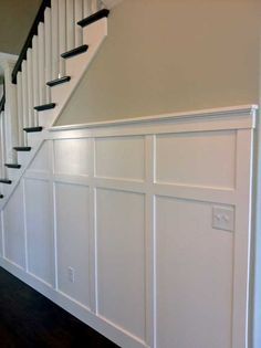 Farm House - Wainscoting ideas on Pinterest | 24 Pins Wainscoting Colors, Basement Wainscoting, Judges Paneling, Bedroom Wainscoting, Wainscoting Nursery, Wainscoting Hallway, Wainscoting Stairs, Wainscoting Kitchen, Faux Wainscoting