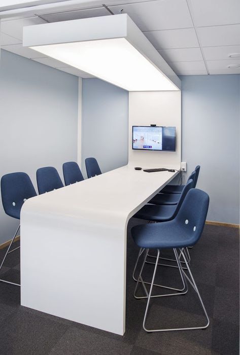 Meeting Room Design Office, Modern False Ceiling, Coworking Office Space, Conference Room Design, Meeting Room Design, False Ceiling Bedroom, Cool Office Space, False Ceiling Living Room, Modern Office Interiors