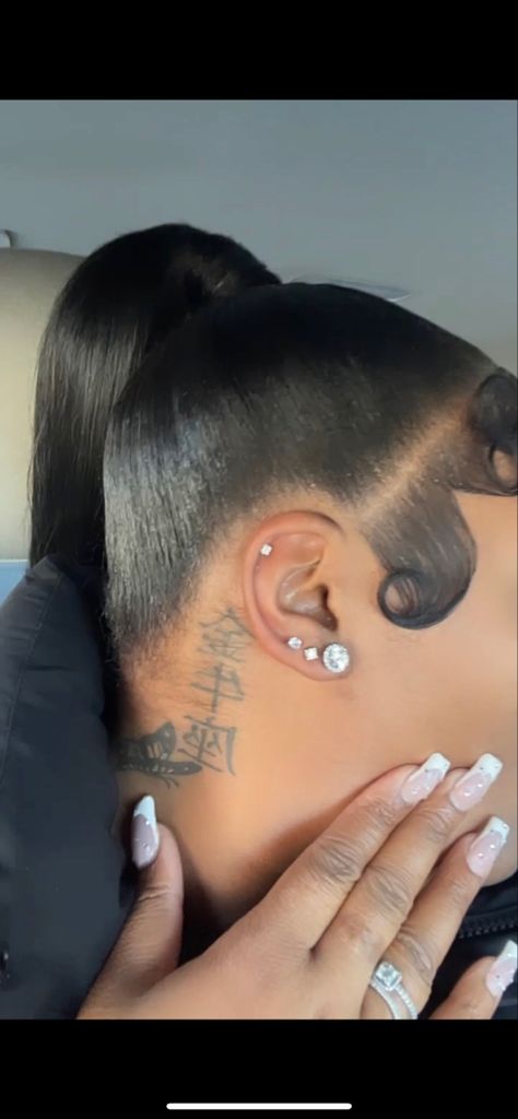 Zodiac tattoo “taurus” ♉️ Taurus Piercing, Taurus Tattoo Black Woman, Taurus Spiritual Tattoos, Zodiac Tattoo Taurus, Taurus Earth Sign Tattoo, Taurus Girl Tattoo, Taurus Constellation Ear Piercing, Tattoo Taurus, Piercing Inspo