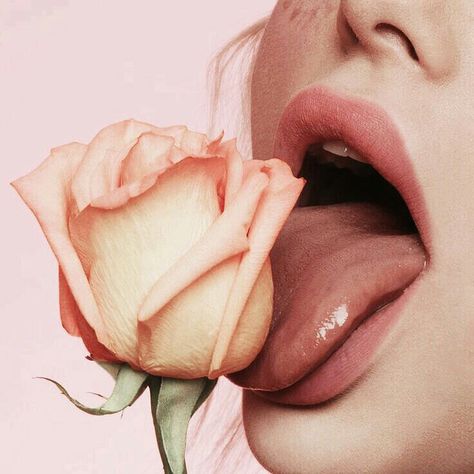 Decadence Aesthetic, Lips And Flowers, Flower In Mouth, Lips Aesthetic, Illustration Tutorial, Foto Art, 인물 사진, Night Looks, Aphrodite