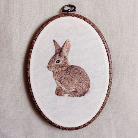 Quilt Crafts, Hipster Design, Bunny Embroidery, Animal Embroidery Designs, Contemporary Embroidery, Thread Painting, Animal Embroidery, 자수 디자인, Sewing Embroidery Designs