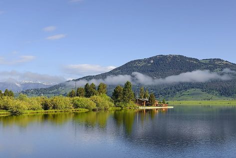 Hebgen Lake, Montana - WorldAtlas Lake Montana, West Yellowstone, Brook Trout, Lake Boat, Lake Fishing, Recreational Activities, Water Skiing, July 25, Day Hike