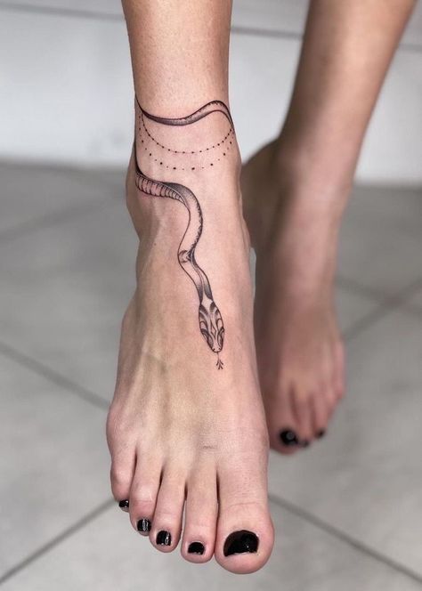 Snake Ankle Tattoo, Ankle Tattoo Designs, Torino Italy, Ankle Tattoos For Women, Lettering Letters, Tattoo Ideas Female, Tattoo Cover, Snake Tattoo, Elegant Tattoos