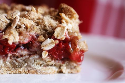 Double Layer Cherry Crisp Cherry Crunch Recipe, Cherry Crunch, Cherry Crisp Recipe, Cherry Crisp, Crunch Recipe, Pineapple Chunks, Crumble Recipe, Frozen Cherries, Cherry Recipes