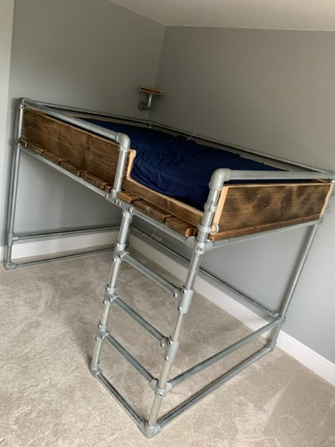 Pipe Bed Frame, Rustic Bunk Beds, Small Room Setup, Loft Beds For Small Rooms, Industrial Bed, Industrial Style Bedroom, Industrial Pipe Furniture, Beds For Small Rooms, Loft Bunk Beds