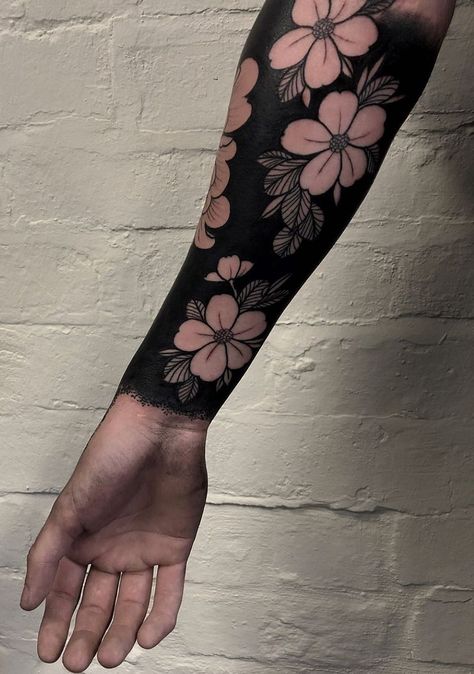 Blackout Tattoo Ideas, Blast Over Tattoo, Black Sleeve Tattoo, Balance Tattoo, Coverup Tattoo, Solid Black Tattoo, Girls Tattoo, Blackout Tattoo, Small Girl Tattoos