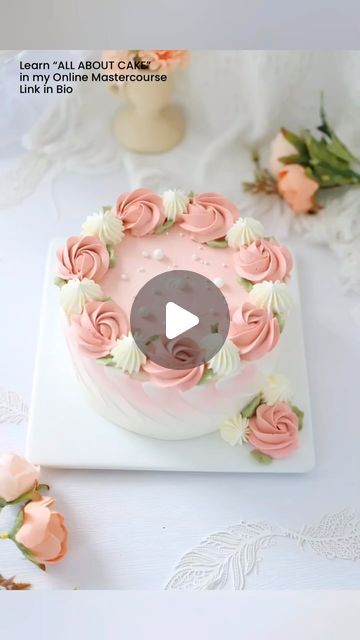 Korean Cake Design Birthdays, Korean Cake Design, Basic Cake Designs, Cake Frosting Techniques, Asmr Cake, Frosting Techniques, Cupcakes Wedding, Basic Cake, Cakes Frosting