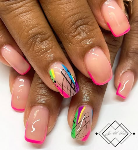 Gel Polish Natural Nails Art Designs, Simple Natural Nail Designs Short, Colored Short Nails, Fingernail Designs Spring, Dope Nails Summer, Summer Nail Design 2024, Natural Nails With Design, Nail Trends 2023 Summer, Coffin Short Acrylic Nails