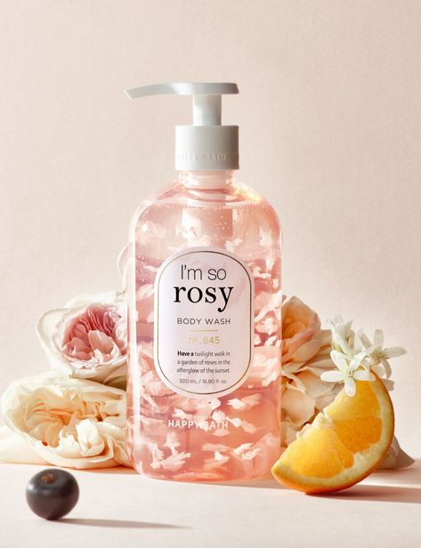 Body Wash Packaging Design, Body Care Packaging, Shower Gel Packaging, Shower Layout, Body Wash Packaging, Bath Products Packaging, Cosmetic Labels Design, Graphic Designer Studio, Feminine Body