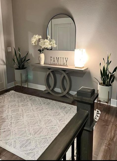 Farmhouse Hallway, Grey Hallway, Minimalist Dining Room, Curved Lines, Decor Display, Sofa Table, Console Table, Entryway Tables, Decorative Pieces