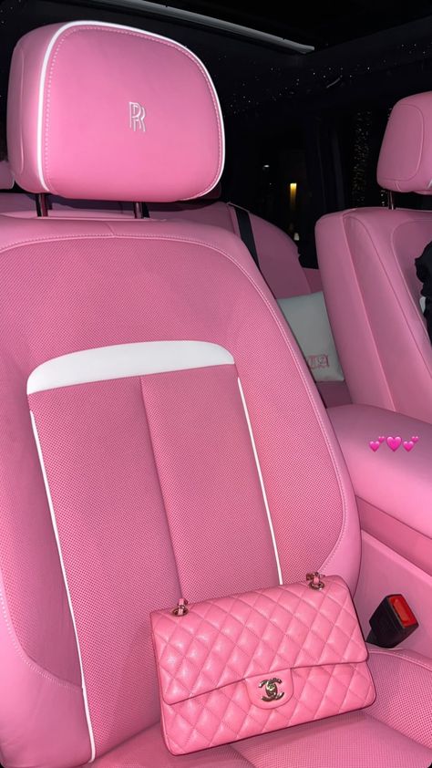 samreyner Luxury Lifestyle Pink Aesthetic, Black Range Rover Pink Interior, Pink Mercedes Benz Aesthetic, Pink Business Aesthetic, Pink Benz Aesthetic, Pink Luxury Aesthetic, Pink Range Rovers Aesthetic, Rolls Royce Pink Interior, Pink Chanel Bag