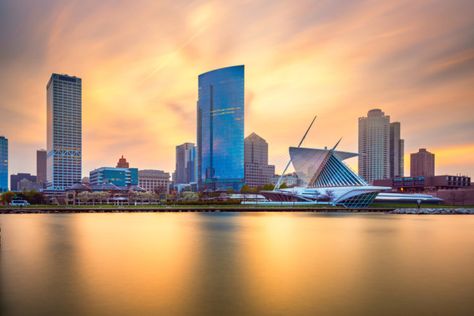 The 20 Best Places to Live with Allergies in The U.S. Milwaukee Downtown, Milwaukee Skyline, Best Place To Live, Twilight Photos, Places To Live, Milwaukee Wisconsin, Place To Live, Best Places To Live, Milwaukee Wi