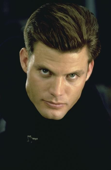 WOW was Casper Van Dien gorgeous or what! Casper Van Dien, List Of Movies, Paul Verhoeven, Starship Troopers, Movie Blog, 90s Movies, Young Actors, Tv Guide, Hot Actors