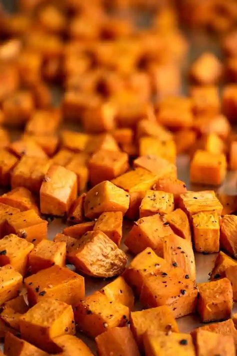 Roasted Sweet Potatoes - Baking Mischief Roasted Sweet Potato Cubes, Southwest Quinoa Salad, Sweet Potato Recipes Roasted, Oven Roasted Sweet Potatoes, Sweet Potato Recipes Healthy, Stuffed Sweet Potato Healthy, Chili Recipe Easy, Baked Chicken Thighs, Healthy Family Meals