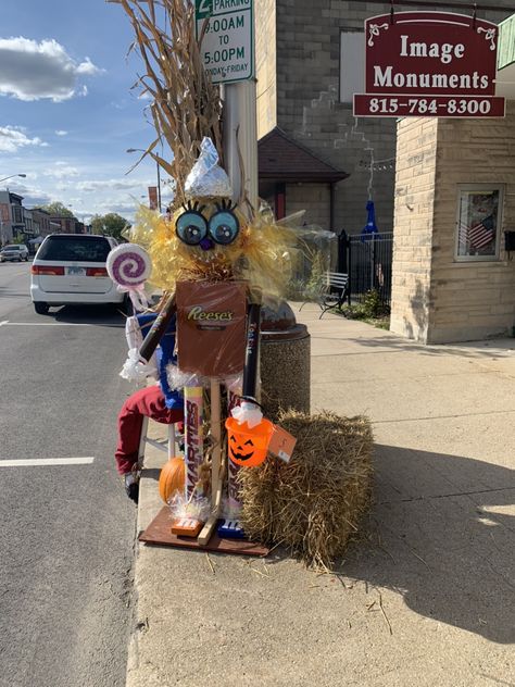 Scarecrow, Monument, Holiday Season, Candy, Halloween