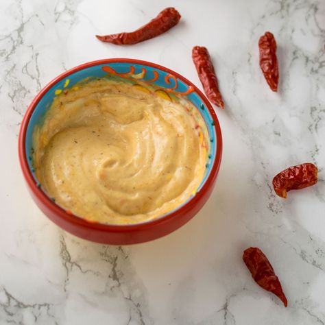 Perinaise - stir a little homemade peri-peri sauce into some mayonnaise to make a spicy dip! Perinaise Recipe, Homemade Nandos, Spicy Mayo Recipe, Mayo Dip, Peri Peri Sauce, Spicy Dip, Portuguese Cuisine, Peri Peri, Condiment Recipes