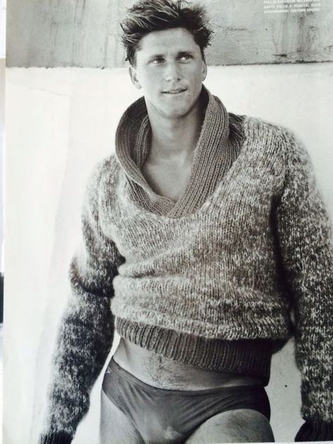 Bruce Weber, 90s Men, Test Shoot, Spring Ideas, Mgmt, Stay Warm, Knitted Sweaters, Men Sweater, Patio