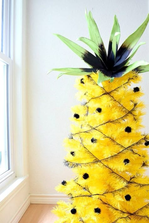 Yellow Christmas Tree, Tropical Bowl, Christmas Pineapple, Pineapple Room, Pineapple Christmas, Yellow Christmas, Hawaiian Christmas, Pineapple Parties, Pineapple Decor