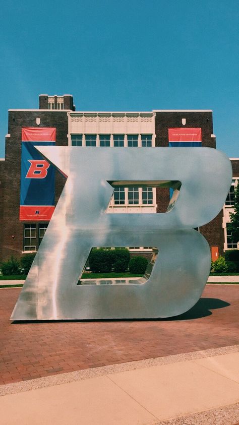 boise state university Boise State University Dorm, Boise State Aesthetic, Boise State University Aesthetic, Future Manifestation, Boise State Football, Diy Photo Wall, College Vision Board, Dream Collage, Boise State University