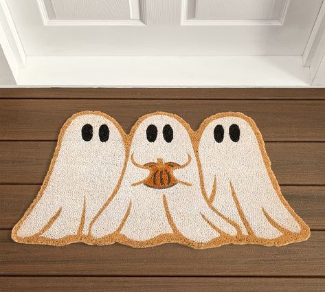 Halloween Rugs, Holiday Decor Halloween, Faux Pumpkins, Scary Halloween Party, Persian Style Rug, Rug Texture, Glass Pumpkins, Halloween Lights, Sisal Rug