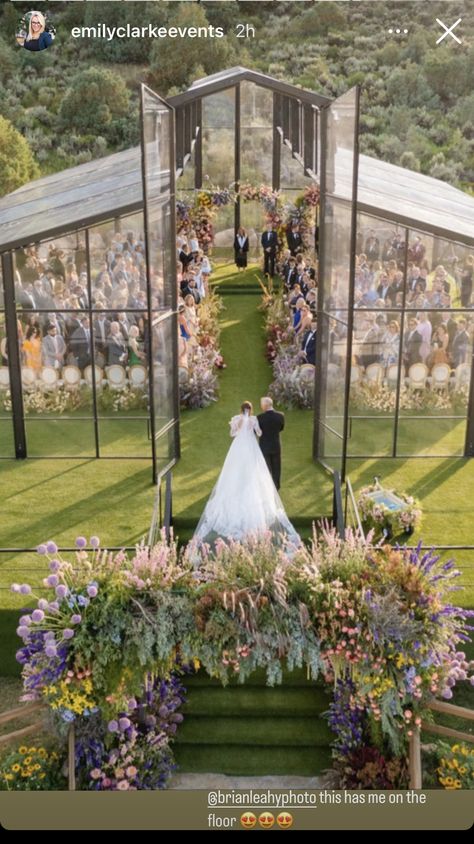 Very Floral Wedding, Wedding Greenhouse Receptions, Glass Tents For Weddings, Lavish Outdoor Wedding, Glass Roof Wedding, Wedding Ceremony Greenhouse, Glass Gazebo Wedding, Wedding Venues Gazebo, Greenhouse Wedding Ideas