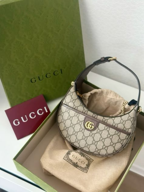 Gucci Bags Handbags, Lottery Win, Girly Bags, Women Faces, Fancy Bags, Bags Aesthetic, Gucci Bags, Luxury Brands, Hand Bags