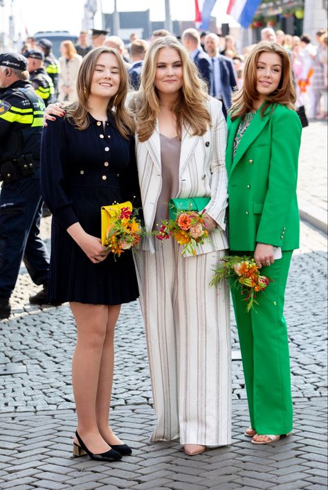 Catharina-Amalia, Princess of Oranje (m) with her younger sisters Princess Ariane of the Netherlands & Princess Alexia of the Netherlands, 2022 Maastricht Netherlands, Dutch Princess, Ellen And Portia, Princess Amalia, Kroonprinses Victoria, Regina Maxima, Princess Alexia, 7 December, Royal Portraits