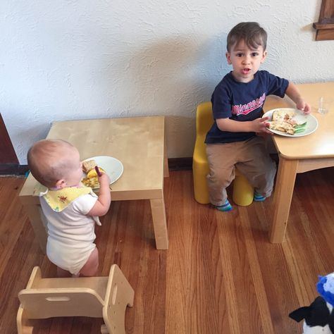 Montessori babies eat at small tables while still enjoying family means. The Montessori weaning table has many benefits for babies including promoting independence and cooperation among siblings. Montessori Weaning Table, Weaning Table, Montessori Table, Childcare Rooms, Baby Toy Storage, Montessori Parenting, Pure Life, Montessori Practical Life, Small People