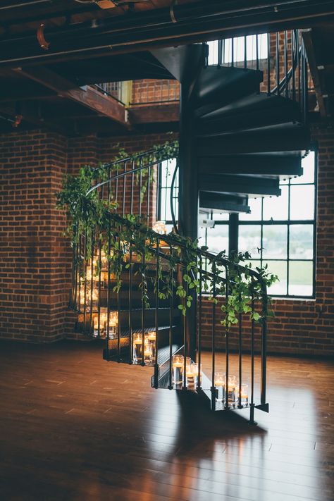 Spiral Staircase Decoration, Closed Spiral Staircase, Apartment With Spiral Staircase, Living Room With Spiral Staircase, Spiral Staircase In Living Room, Spiral Staircase In Bedroom, Vines On Staircase, House With Spiral Staircase, Interior Spiral Staircase