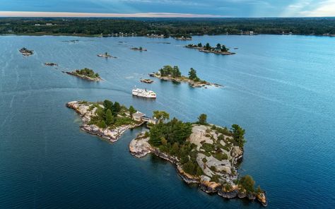 Seaway to heaven: A meandering cruise through the Great Lakes and the Thousand Islands Hart Island, Boldt Castle, Notre Dame Basilica, Georgian Bay, Mount Royal, Thousand Islands, The Great Lakes, St Lawrence, Helicopter Tour