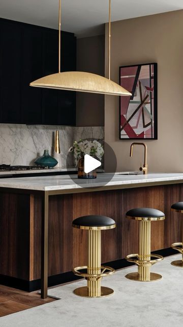 Shannon Murray Interiors on Instagram: "Channeling the roaring twenties with this art deco space we designed. Has anyone seen Gatsby?

Photography: @kylejcaldwell 
Design Associate: @cathy.hughes421 

#artdecodesign #artdecostyle #artdecointeriors #artdecodecor #glamourousdesign #modernartdeco #artisticelegance #goldeneradesign #luxuryliving #decolove #decorevival" The Roaring Twenties, Art Deco Interior Design, Art Deco Decor, Modern Art Deco, Roaring Twenties, Art Deco Interior, May 23, Art Deco Design, Gatsby