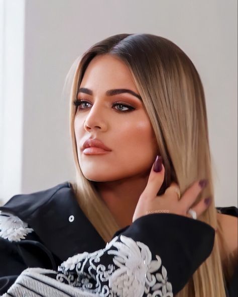 Klohe Kardashian, Kardashian Nails, Khole Kardashian, Khloe Kardashian Hair, Khloe Kardashian Style, Kim Kardashian Kylie Jenner, Khloe Kardashian Photos, Keeping Up With The Kardashian, Estilo Kardashian