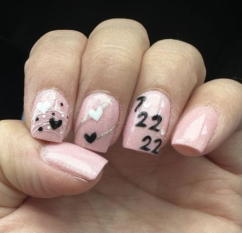 Anniversary Gel Nails, Anniversary Gel Nail Designs, 10 Year Anniversary Nails, Anniversary Nail Art, Anniversary Nails Ideas Short, Wedding Anniversary Nails Ideas, 25th Anniversary Nails, Wedding Anniversary Nails, Anniversary Pear-shaped Ring With Vs Clarity