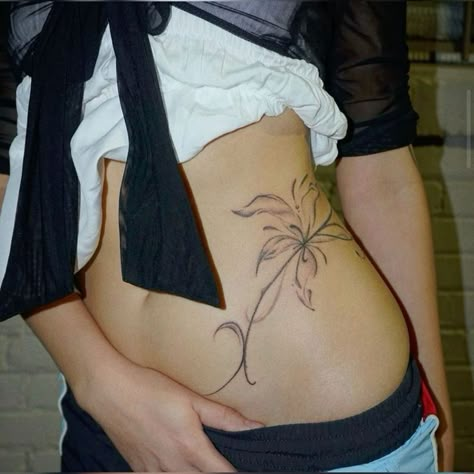 Messy Flower Tattoo, Waist Hip Tattoo, Red Ink Hip Tattoo, Floral Waist Tattoo, Lilly Hip Tattoo, Flower Tattoos On Stomach, Hip Stomach Tattoo, Hip Waist Tattoo, Stomach Tattoo Ideas Female