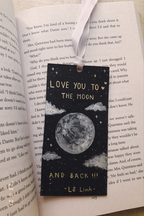 Moon night aesthetic bookmark Book, cozy vibes Moon Gift Ideas Diy, Moon Night Aesthetic, Moon Bookmark, Diy Valentine Gifts For Boyfriend, Aesthetic Bookmark, Bookmarks Diy, Handmade Bookmarks Diy, Night Sky Moon, Moon Book