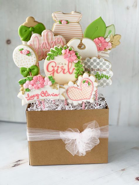 Baby Girl Cookie Bouquet Cookie Bouquet Ideas, Cookies On Sticks, Sugar Cookie Bouquet, Christmas Cookie Bouquet, Birthday Cookie Bouquet, Cookies Bouquet, Cookie Arrangements, Bouquet Basket, Cookie Basket