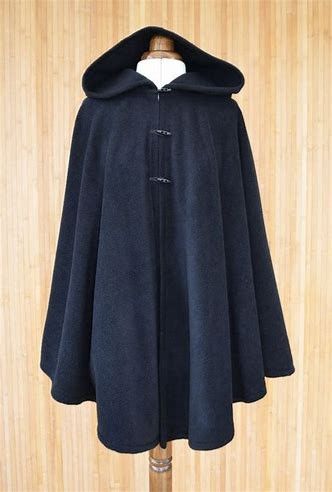 Hooded Cape, Hooded Poncho, Hooded Cloak, Cape Coat, Fashion Materials, Thanksgiving Outfit, Looks Chic, Tops Fall, Fantasy Clothing