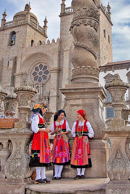 Girls in traditional costumes Oporto,  Portugal Costumes Around The World, Portuguese Culture, Famous Castles, Visit Portugal, Portugal Travel, Traditional Costume, Spain And Portugal, Porto Portugal, Lisbon Portugal