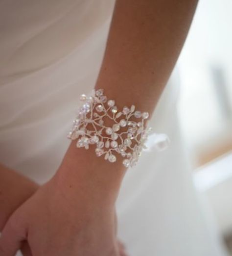 Bridal Cuff Bracelet, Bridal Cuff, Statement Cuff Bracelet, Pearl Bracelet Wedding, Wedding Cuff, Bracelet Pearl, Hand Bracelet, Wrist Corsage, Wedding Jewelry Bracelets