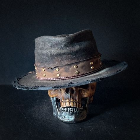 The “Little Killer” size 7 1/8 is now in the online shop for purchase. #westernwear #westerns #cowboystyle #cowboylife #outlaw #outlawhat #uglyoutlaw #uglyoutlawhats #wildwest #oldwest Distressed Hat, Boys Life, Thick Wool, Fancy Hats, Cowboy Style, Old West, Distressed Leather, Mad Hatter, Brass Color