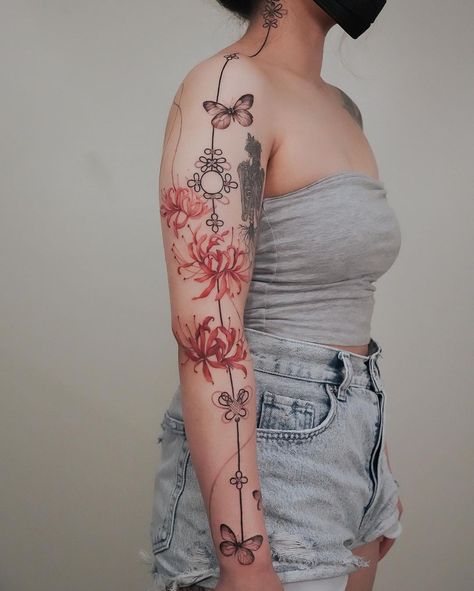 15+ Tattoos From Korean Artist, Sion, That’ll Knock You Down With Their Delicacy Tato Panda, Lily Tattoo Sleeve, Y2k Valentines, Tatoos Woman, Bird Of Paradise Tattoo, Paradise Tattoo, Korean Tattoos, Red Spider Lily, Lily Tattoo