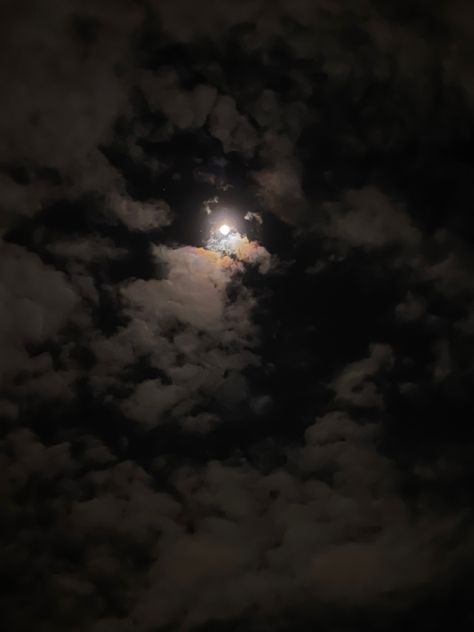 Clouds At Night, Cloudy Night Sky, Beautiful Moon Pictures, Eggs And Soldiers, Cloudy Night, Night Clouds, Cloudy Nights, Moon Pictures, Dark Clouds