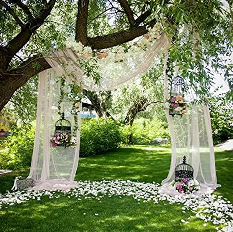 Hiasan Perkahwinan, Backyard Wedding Ceremony, Curtain Backdrop, Majlis Perkahwinan, Rustic Wedding Decorations, Curtain Backdrops, Wedding Spring, Future Wedding Plans, Outdoor Wedding Decorations