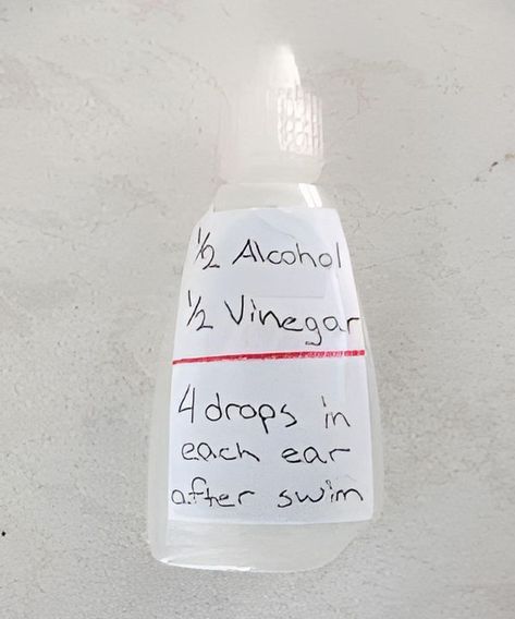 BUDGETING, SAVING, FRUGAL WAYS, GROCERY HAULS AND HOMEMAKING | Save this for the kids this summer for “Swimmers Ears” 🙌🏽✨ | Facebook Swimmers Ear Drops, Swimmers Ear, Ear Ache, Ethyl Alcohol, Eye Drop, Ear Drops, Diy Cleaning Solution, Herbal Plants, Diy Remedies