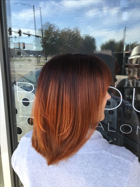 Deep red roots melted into bright copper ends. Red and copper fall color melt hair color Root Melt Brunette To Auburn, Root Melt Brunette To Copper, Root Smudge Brunette To Red, Copper Hair Root Smudge, Short Copper Hair With Dark Roots, Copper Root Melt, Copper Hair With Shadow Root, Short Copper Hair, Color Melting Hair